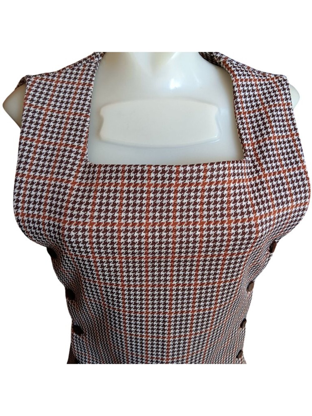 True Vintage 1970's Top Medium Houndstooth Sleeveless Button-Side Handmade Mom
